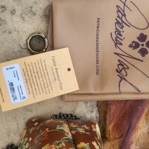 Patricia Nash Vintage Botanical Purse - Picture 4 of 5